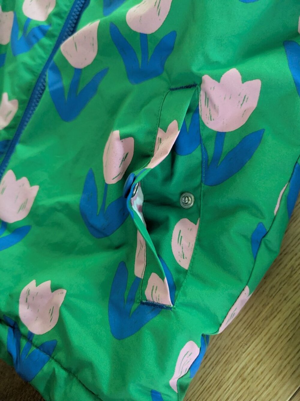 Mini Boden rain jacket - Picture 4 of 7